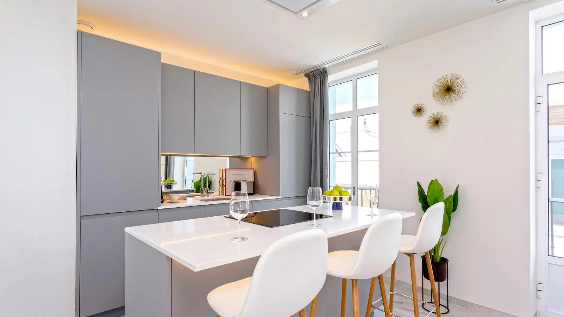 Apartment Genteel Home Catedral Cadiz Spain